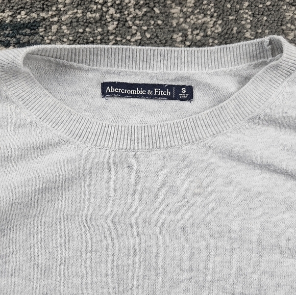 Women's Ruffled Gray Top - Picture 5 of 8